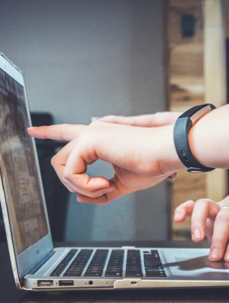 john-FlPc9_VocJ4-unsplash